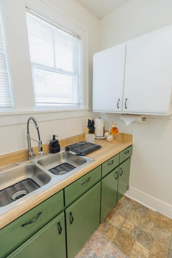 Вілла Historic Revival King Bed Midtown Memphis 70 Fast Wifi Free Parking Yes Pets Екстер'єр фото